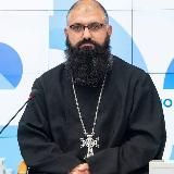 Священник Нерсес Хананян