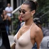 Celebrities Braless