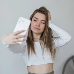 Чат 💬 Поли про продажи
