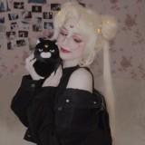 Reyna_cos