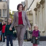 ANNA HART_MAMA SMART