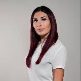 LAURA LOOMER