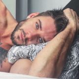 JOHN TOMSKY Chat