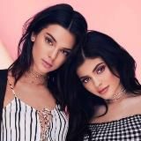 KENDALL & KYLIE JENNER